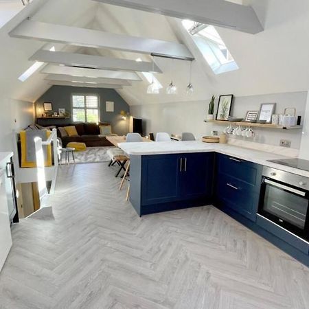 הוילה בורנמות' Bournecoast: Beautiful Two Bed Coach House-Hb5458 מראה חיצוני תמונה