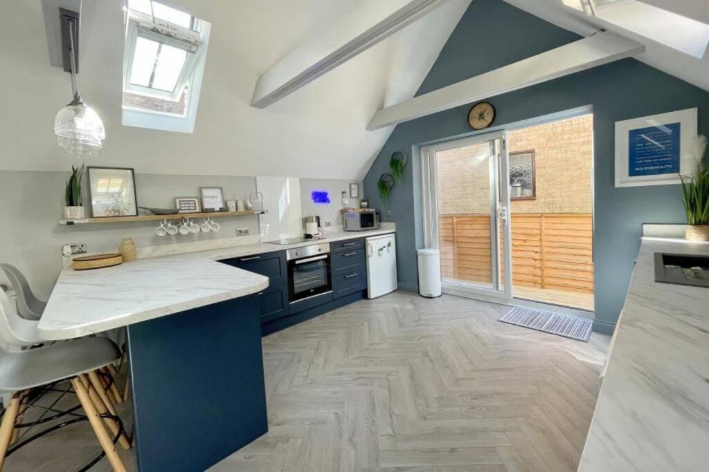 הוילה בורנמות' Bournecoast: Beautiful Two Bed Coach House-Hb5458 מראה חיצוני תמונה