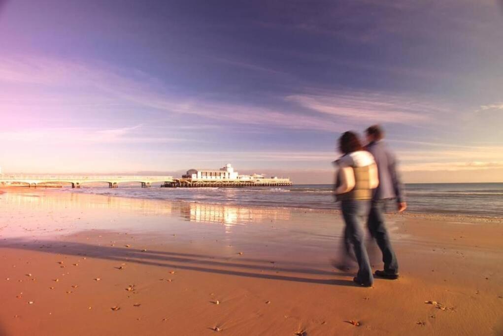הוילה בורנמות' Bournecoast: Beautiful Two Bed Coach House-Hb5458 מראה חיצוני תמונה